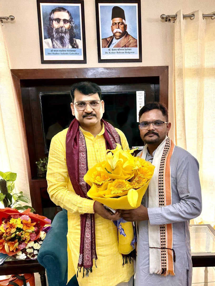 KunalNathMadha1's tweet photo. आज @BJP4OBCMorcha  के नवनियुक्त राष्ट्रीय अध्यक्ष व राज्यसभा सांसद श्री @Amarpalmbjp  जी से उनके दिल्ली स्थित आवास पर शिष्टाचार भेंट कर अपनी शुभकामनाएँ प्रेषित की। https://t.co/cEGMPSBNQA