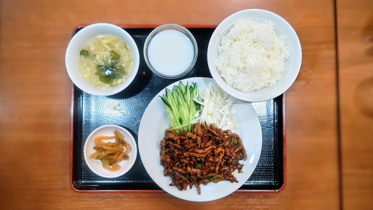 mrchilodren's tweet photo. 東京都 杉並区 高円寺南４丁目
『中華酒場 福来門』

🥤 酎ハイ
🪈 春巻 3本 (春卷)
🐷 細切り豚肉甘味噌炒め (京酱肉丝)

詳細はInstagram
https://t.co/4fJb2vejii

#高円寺グルメ #中華酒場 #福来門 #中華料理
#springroll #春捲 #춘권 #경장육슬 #京酱肉丝
#京醤肉絲 #jingjiangrousi #징장러우쓰 https://t.co/qTYYNVWDl0