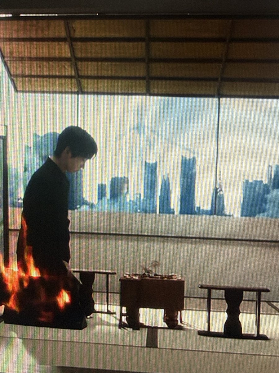 ayawoonagi's tweet photo. eh got klcc in boom boom boom mv 🙂‍↕️ https://t.co/EKlhe8qJf2