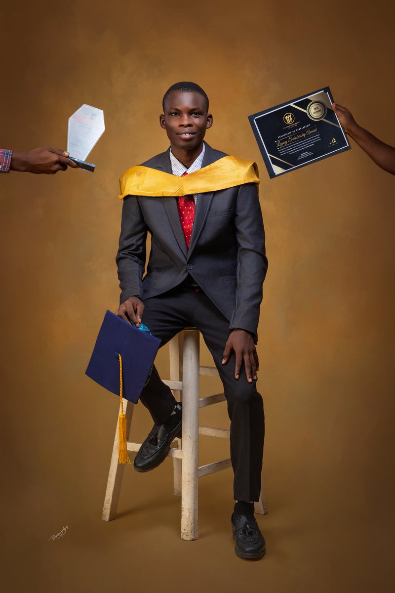 OmobitanS's tweet photo. My life at Lagos State University has been full of the Grace and Divine Favor of God. 🤲

Above all odds, I am graduating today as the only First Class Student and Best Graduating Student in the department. 🙏🙏

✅ https://t.co/c0gTybwK3b. Public Administration (BGS) 🏆🏆
✅ FIRST CLASS HONOURS (4.55/5.00)
✅ Head of Class (HOC) of the Year, Department of Public Administration, 2026
✅ 6 Undergraduate Scholarships 💪
✅ Completed a research project on “Poverty Alleviation Programmes, Skill Acquisition and Community Development.”

ALL BY THE GRACE OF GOD! 🙏🙏
#BGSPublicAdministration #LasuConvocation #FirstClassHonours #Classof2026