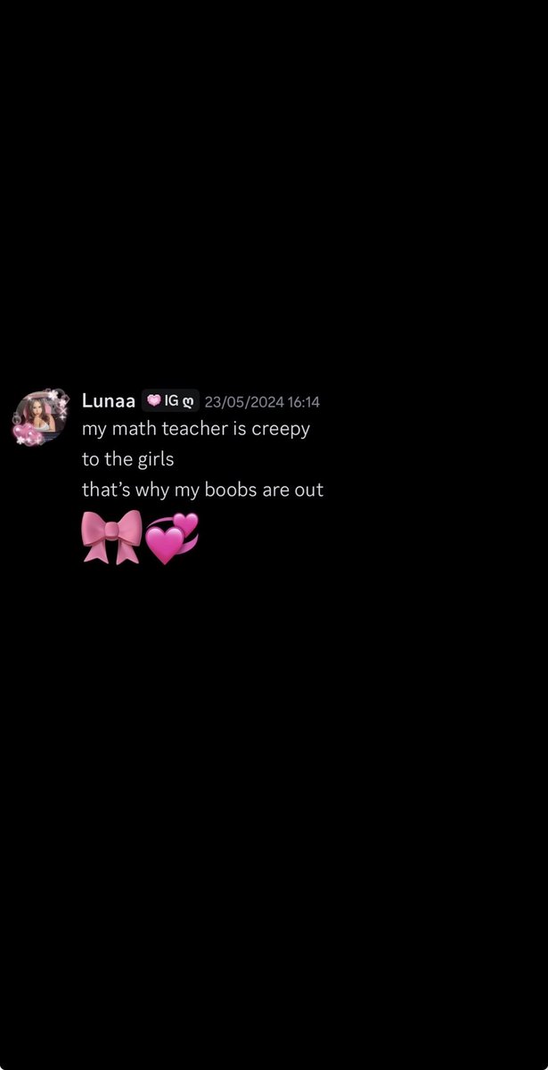 Macy_2chi's tweet photo. More screenshots of @RoyaleLunaa being a weirdo!! More are attached @RoyaleHighValks @neopolitime #royalehigh https://t.co/1ZZ8Og7fxf