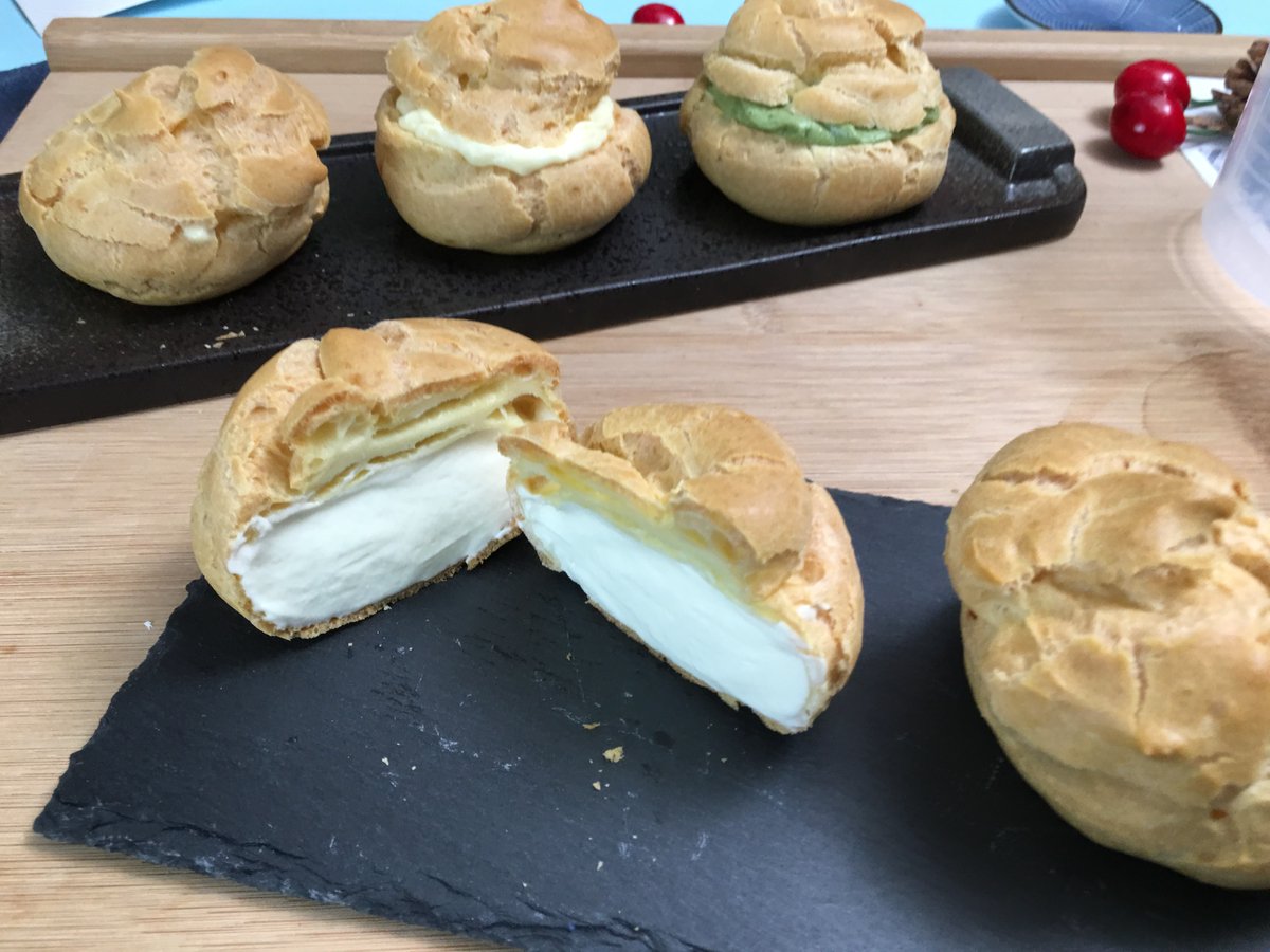kyle_shortal's tweet photo. Just grabbed the most crunchy matcha puffs at the new snack shop! Split half with my roommate and we’re already planning another run—snacks taste way better when shared , https://t.co/7pnA2WeF3S