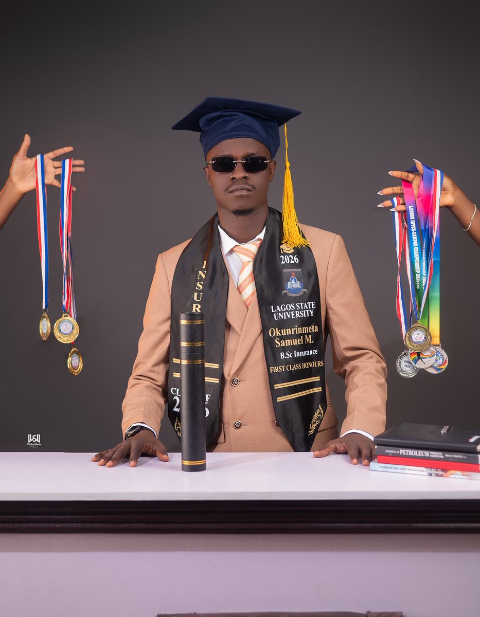 okunrinme8a's tweet photo. Okunrinmeta Samuel
https://t.co/txNJBA4guq. (Hons) First Class
First Runner-Up for the Best Graduating Student from the Department of Insurance, Lagos State University

Thank you @LASUOfficial for the lessons, experiences and knowledge.

#LASUConvocation
#Convocation
#ClassOf26 https://t.co/RqflfFHjXn
