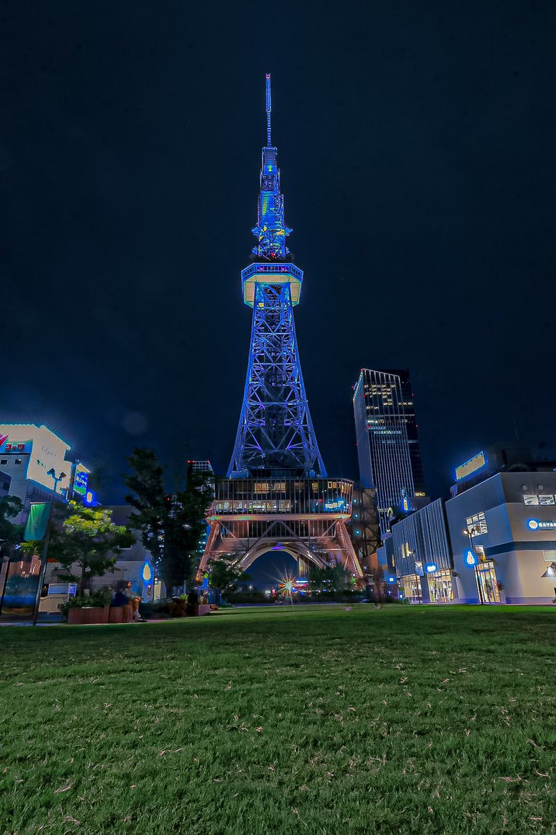 yo_rito2011's tweet photo. 近くから撮る中部電力MIRAI TOWERの夜景

camera📸 : CANON EOS R50
location🗺️ : Nagoya
#名古屋 
#中部電力MIRAITOWER 
#nagoya https://t.co/qlYsS4V6OY