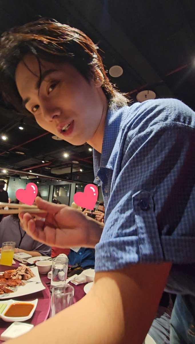 River_225's tweet photo. Non-kpop fans: puro ka kpop, pinapakain ka ba ng idol mo?

Me: opo, tumabi pa nga sakin 🥰🤧 https://t.co/pRvxWXeFHx