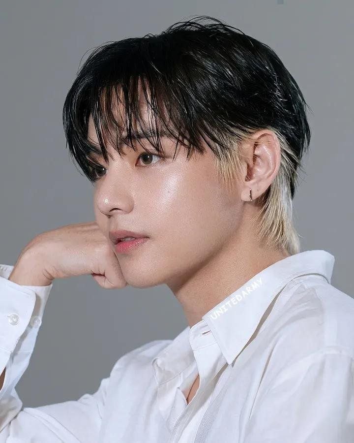 Alla661448's tweet photo. @jinrojapan JINRO GLOBAL AMBASSADOR V
KIM TAEHYUNG FOR JINRO
#TAEHYUNGxJINRO
#VxJINRO https://t.co/dOJViOO8HO