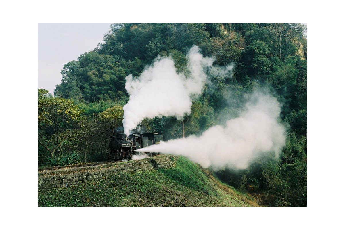 TAIYUANFORWARD's tweet photo. Sichuan, China. Jiayang Coal Mine Railway #steamlocomotives #trains #railway #railwayfans #traintravel #chinatravel #steamlocomotive #locomotives #train #railroad #steamtrain #railwaytravel https://t.co/4q9vYvjSnT
