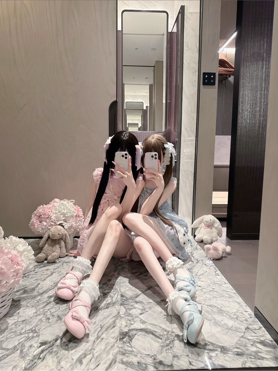 bizfj21326496's tweet photo. 好想去拍私房照啊，但是听说拍私房一定会被凿…这是真的吗？有点害怕…明天去试试…拍好了都可以看。 https://t.co/nWhSkc8QPb