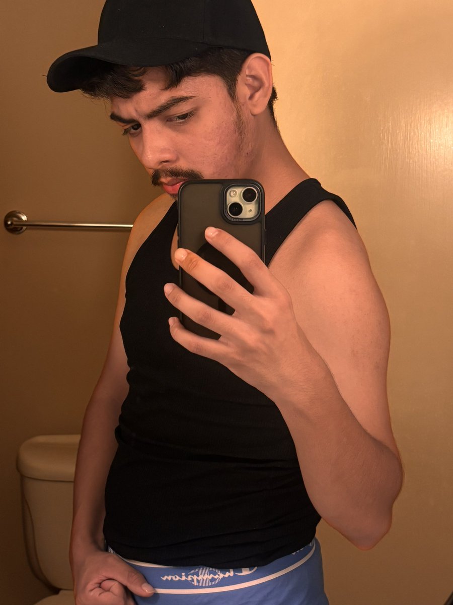 luizzbackup's tweet photo. Caught the fit looking better than expected.. 🖤😝 https://t.co/Bh7yHtihUS