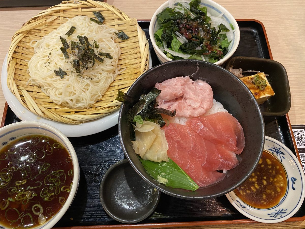 sutorongend's tweet photo. 昼食は素麺セット😋 https://t.co/sE4HTAHF5R