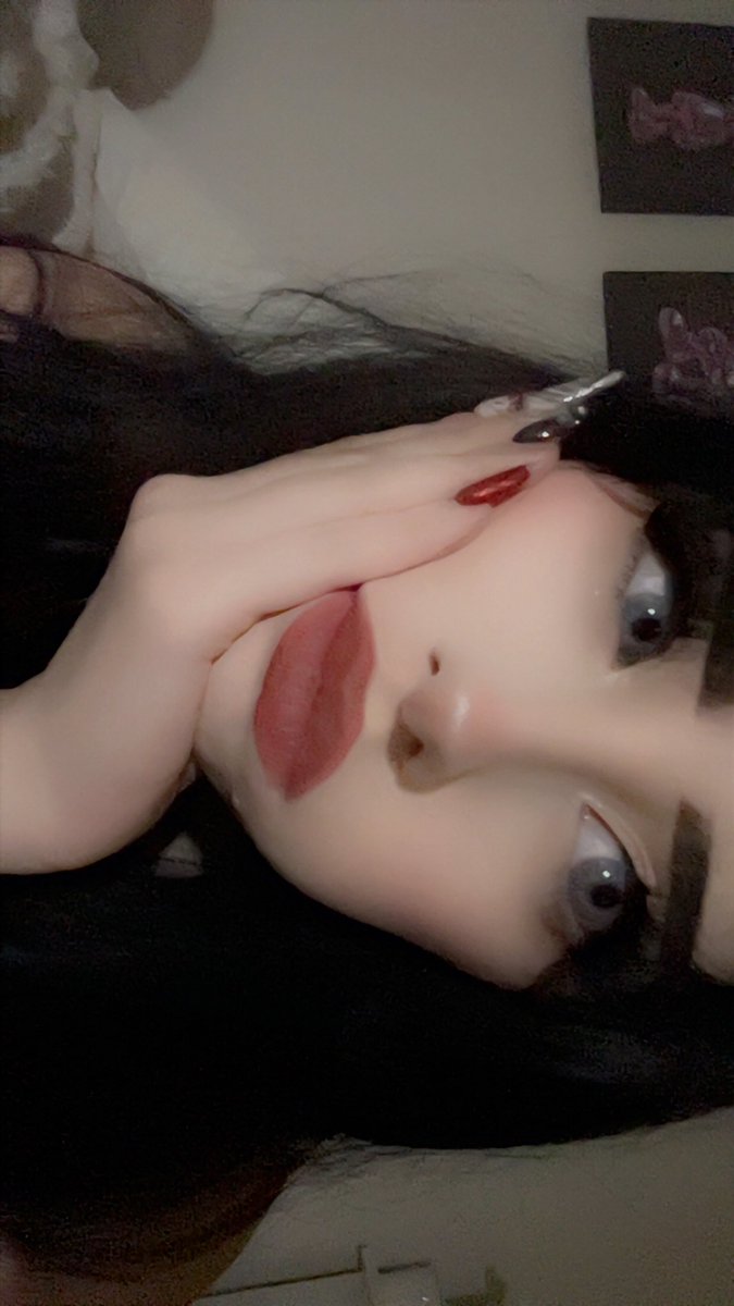 AvaBloom4721's tweet photo. the sluttiest thing a man can do is have curly hair https://t.co/dwqEHjJlT9