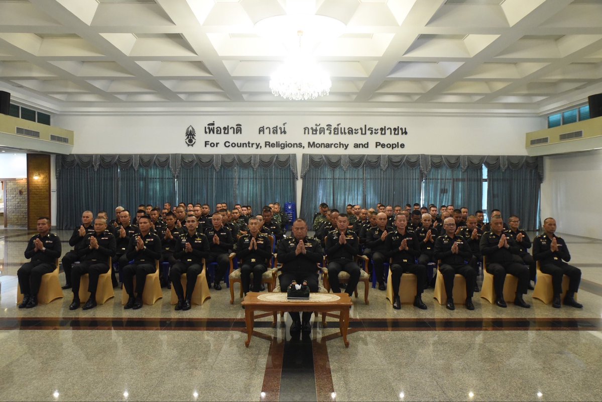 engineer_div's tweet photo. “อบรมศีลธรรมวัฒนธรรมทหาร ประจำเดือน สิงหาคม 2569“
พ.อ.บัญชา พันธ์มี รอง ผบ.พล.ช.(1) พร้อมคณะผู้บังคับบัญชา และกำลังพล สังกัด พล.ช., นขต.พล.ช. และ ช.พัน.51 ร่วมกิจกรรมอบรมศีลธรรมวัฒนธรรมทหาร ประจำเดือน ส.ค.69 ณ สโมสรค่ายบุรฉัตร https://t.co/mveS2qTncn