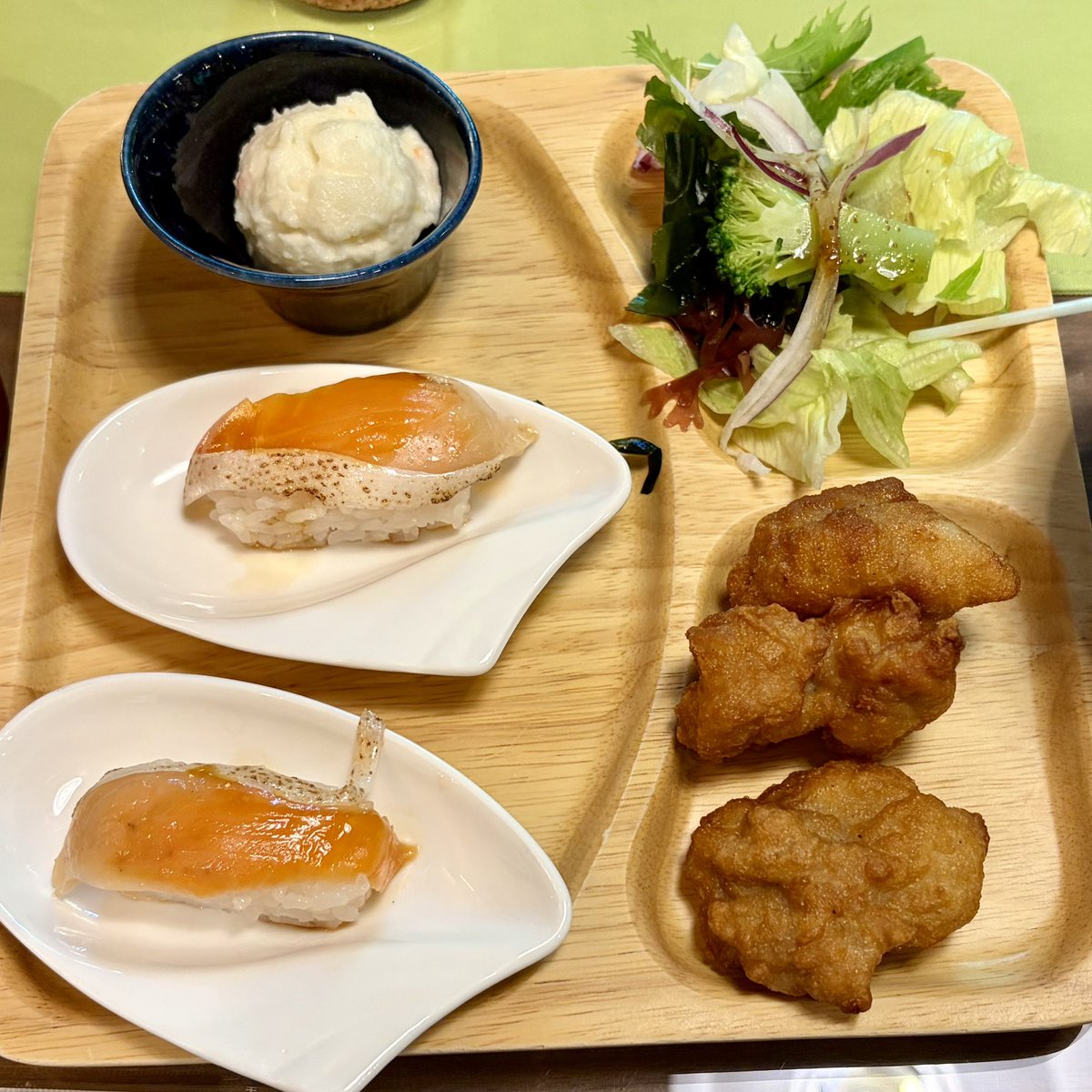 HARU___0729's tweet photo. 幸せ〜🥹✨
ビュッフェってなんでこんなに楽しいんだろう。タンパク質も取り放題なの嬉しすぎる🤩
願わくば毎日ビュッフェがいい🍽️ https://t.co/JU9sjP4g2U