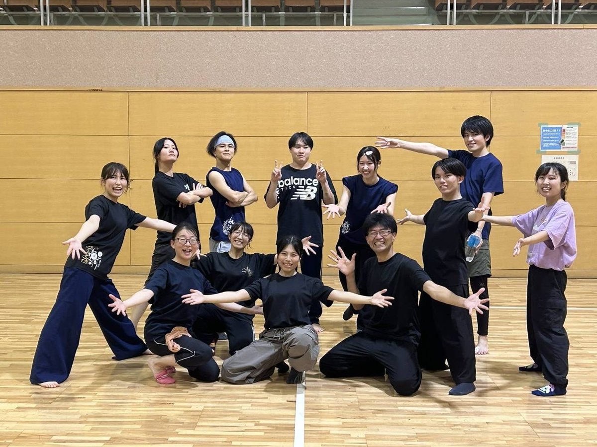 housyo_rina's tweet photo. 先日、魂響(@tama_yura2020 )さんの練習にお邪魔させていただきました🙌
見学だけのつもりが基礎練に振り落としまでしていただいて…！！！
どまつりが近く、お忙しい中お時間いただきありがとうございました🙇🏻‍♀️
どまつり頑張ってください💪
落ち着いたら鳳翔の練習にも遊びに来てくださいね🥰 https://t.co/5yIC90p1EH