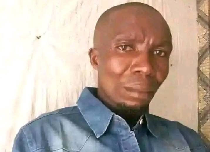 wil_sonn1's tweet photo. Ndindi nyoro jana alisema eti kenyans don’t have a problem with ruto , it’s ruto who has a problem with Kenyans. Personally niko na issue na huyo murderer ! Kila mtu ajiongelee https://t.co/0pyuw4XOhq