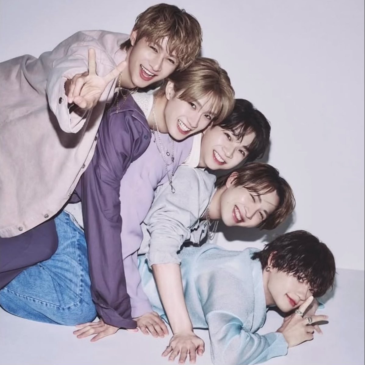 milmilmilchi's tweet photo. 片足突っ込んだと思ったら
あっという間に沼落ち🫠❤️‍🔥

関東┃３０↑┃やわしゅん推し🤍❤️

ど新規ですが(🔰)
仲良くしてください🤍❤️🩷💛💙
一緒に平和に推せる方大歓迎です🥺✨️

 #みるきーずと繋がりたい
 #大人みるきーずと繋がりたい
 #MILK好きな人と繋がりたい
 #MILK https://t.co/Vo8hRsPpgJ