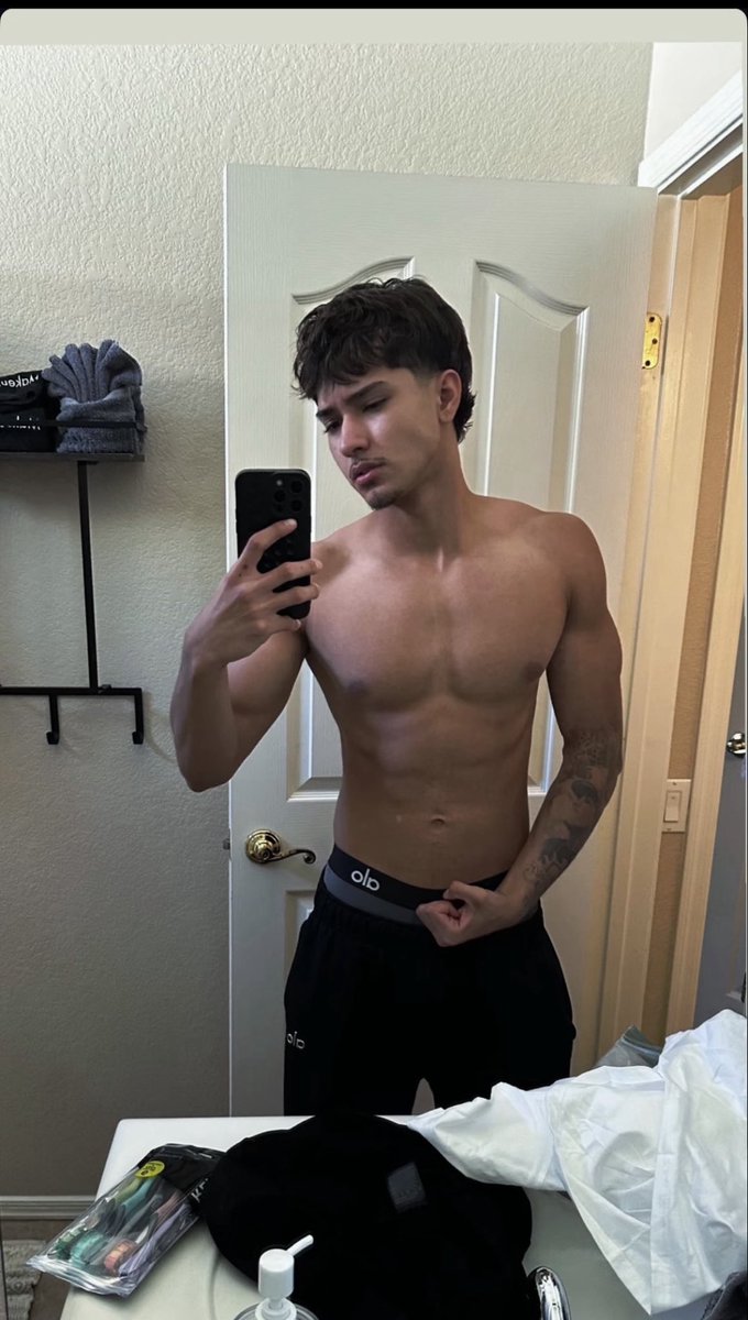 mlsbfrcb's tweet photo. Anyone to talk to about Alannsito?👀 https://t.co/AAOmE5OWSw