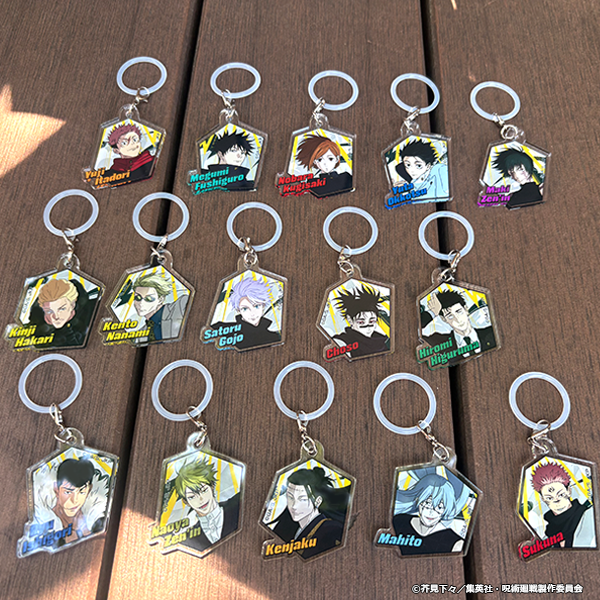animejujutsu's tweet photo. ／
#じゅじゅフェス 2026グッズ紹介
＼

本日のグッズ紹介は
『トレーディングマルチマーカー』と
『“帳” クリアポーチ』!!

マルチマーカーは傘の持ち手や
ペットボトルなどに付けて目印にできる、
日常使いにもピッタリな便利で
キュートなアイテムです!!

ポーチはもっちびぬいぐるみが入るサイズ!!

▼詳細はこちら
https://t.co/rmpcWXyBbg

#呪術廻戦