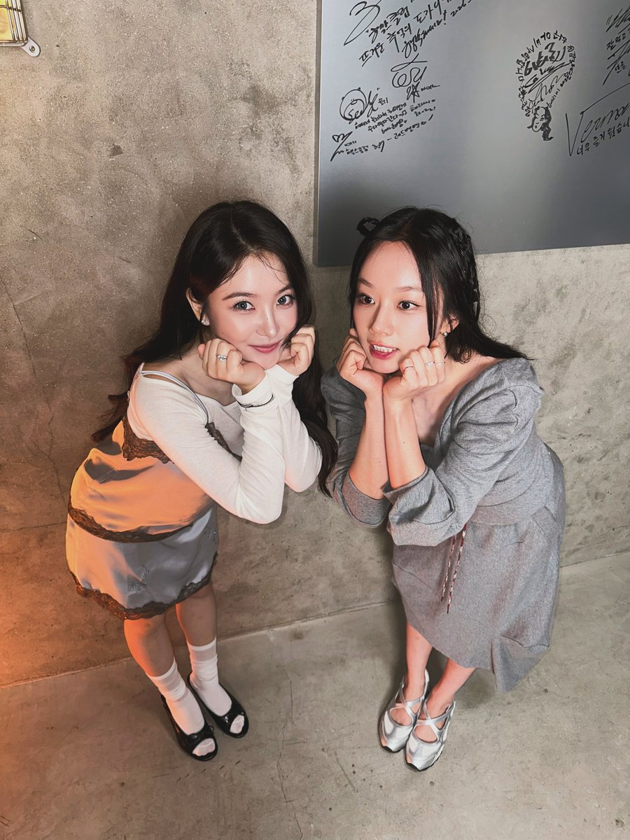 luvyrrv's tweet photo. YERI AND HYERI!!! https://t.co/qDweI2wIVh