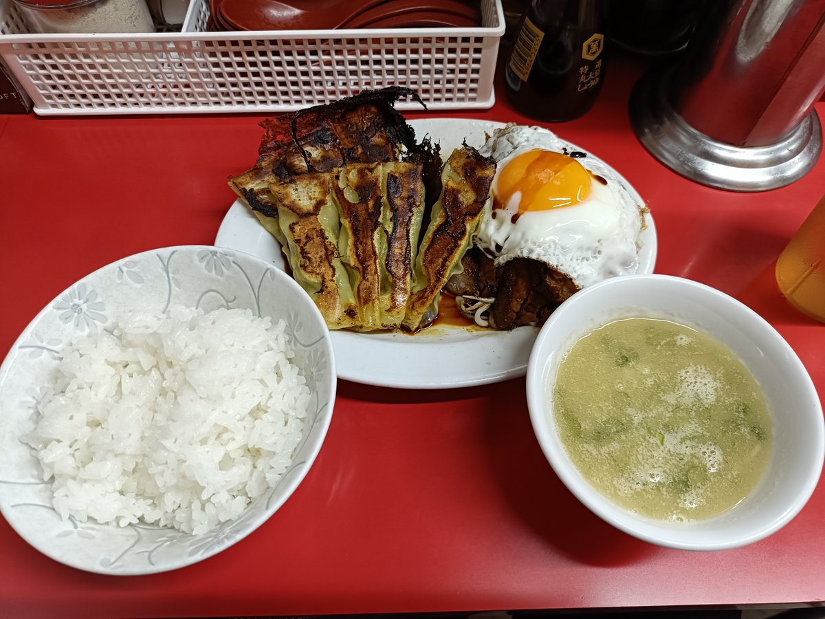 nihs_r's tweet photo. チャーシューが美味いいつものところで定食にしてみた
ラーメンと丼の方が安くて満足感あるなって感想に https://t.co/wNlMtvN8gC