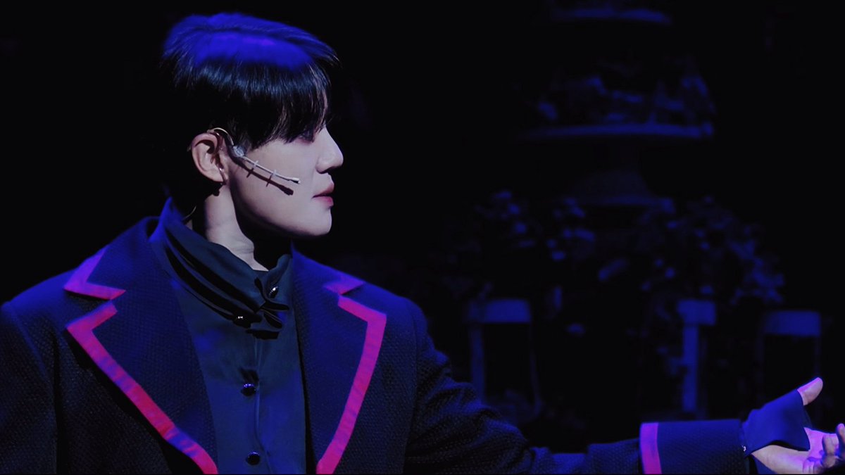 cloudmoon_xia's tweet photo. 🥀 https://t.co/9TIgVPoPfq