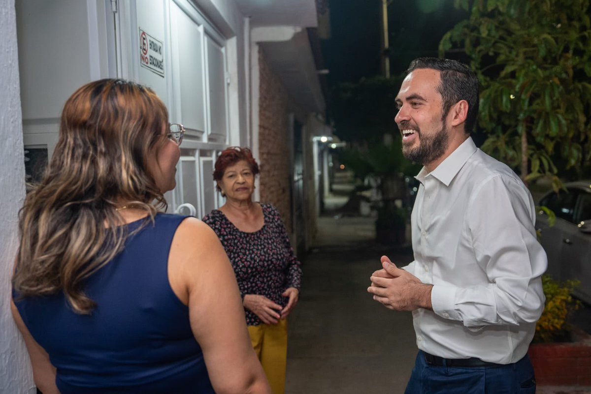 AlanMarquezBe's tweet photo. Nos fuimos a #Echeveste rumbo al cierre de nuestro proceso de recolección de firmas ciudadanas, nos fue de lujo en todos estos días, más allá de haber superado por mucho la meta, me quedo con el cariño de la gente, con sus abrazos, risas, y sobre todo la confianza de compartirme sus anhelos de un mejor porvenir, vamos con todo por la defensa de la patria, familia y libertad. 🦁💙🫡🙏🏼