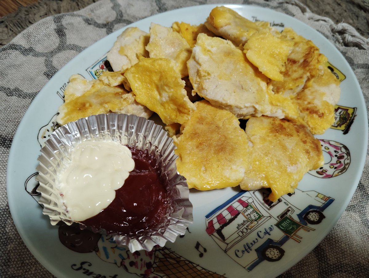 risa26673597's tweet photo. お盆ご飯②✨おあげピザ、ニラとひき肉のすた丼、玉子とお豆腐のかき玉汁。タコパー、ピカタ。＃筋トレ　＃筋トレ女子　＃お家ご飯 https://t.co/5XgmHhn92a