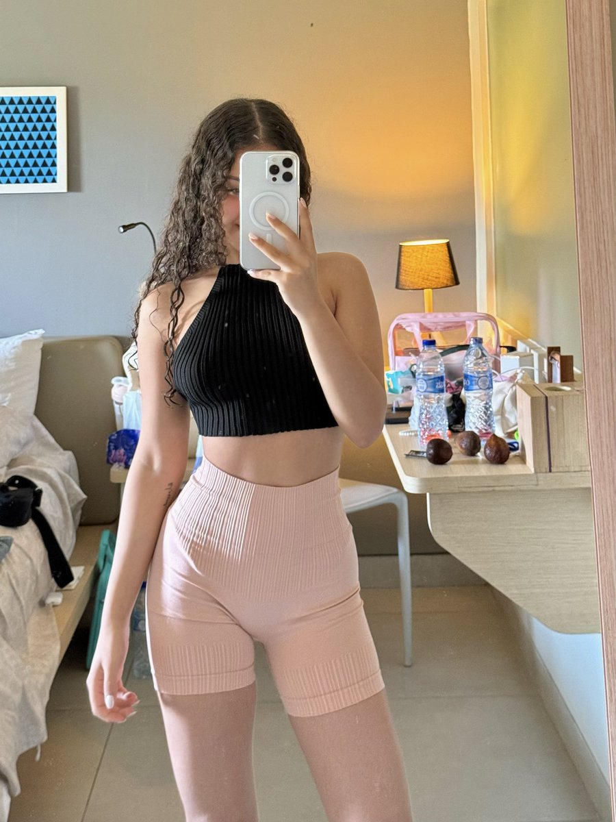 CryptoJulzss's tweet photo. Gm and happy taco Tuesday 🌮 https://t.co/QG8Ll2EeE2