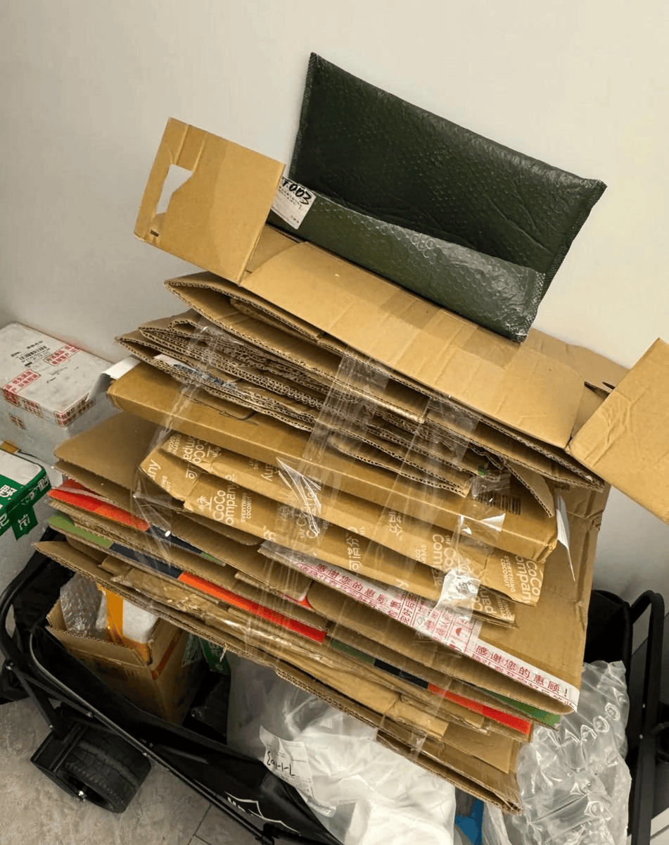 tam33838's tweet photo. Just got my hands on the long-awaited package—unboxing time! Let’s see if it’s exactly what I ordered  #UnboxingDay #PackageArrival， https://t.co/HoSDd8dTwZ