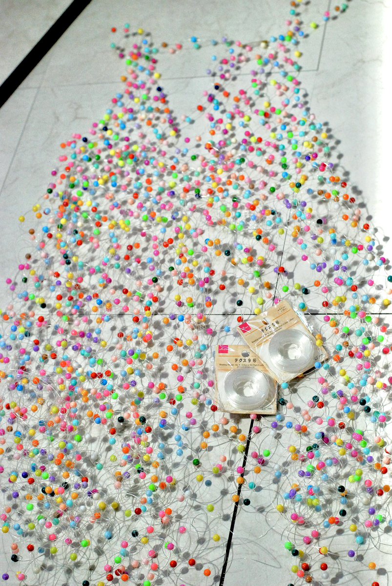 INVITATIONacce1's tweet photo. DAISOのテグスでドレス作った結果✍️②

#ハンドメイド
#アクセサリー
#ビーズ
#テグス
#ドレス
#DAISO https://t.co/BKJkmwEZk2