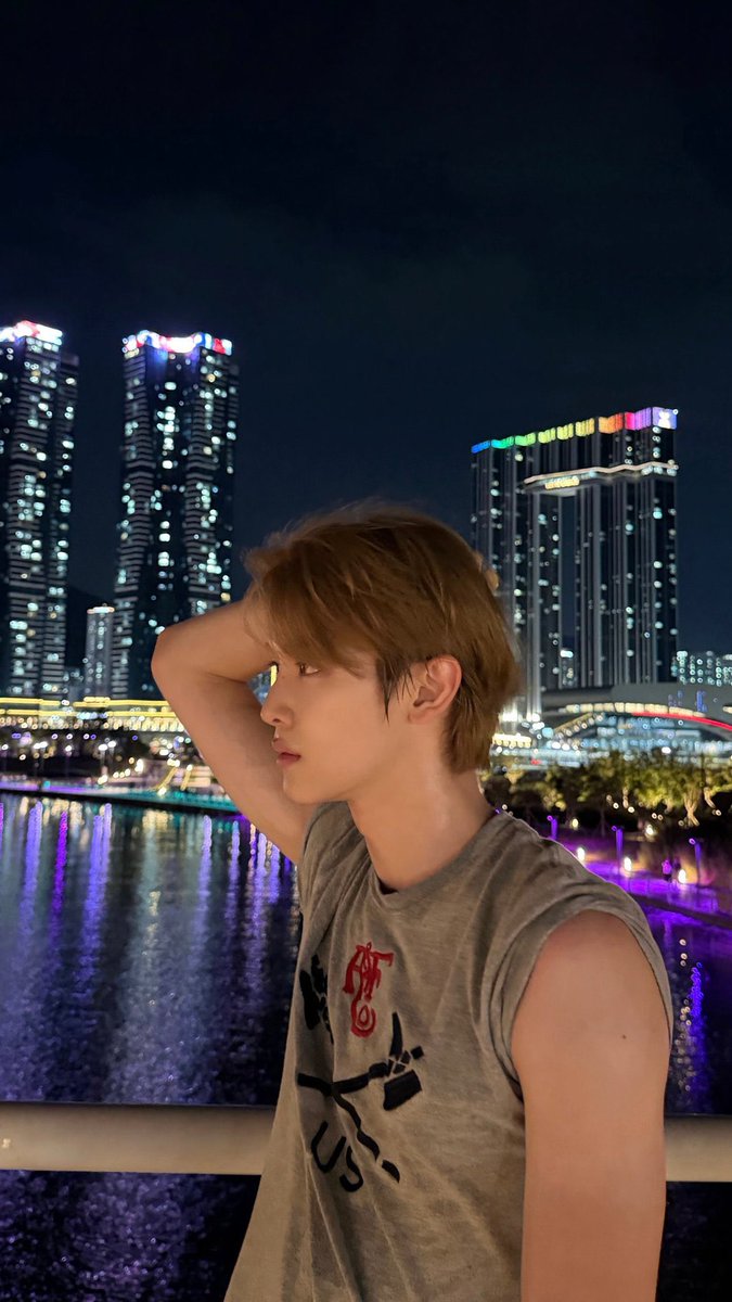 prdcollective's tweet photo. อุตส่าห์เอาแอคเพื่อนไปส่อง แล้วเขารู้ได้ไงวะ ว่าพวกเราเป็นเพื่อนกัน https://t.co/HkN63iGsLx
