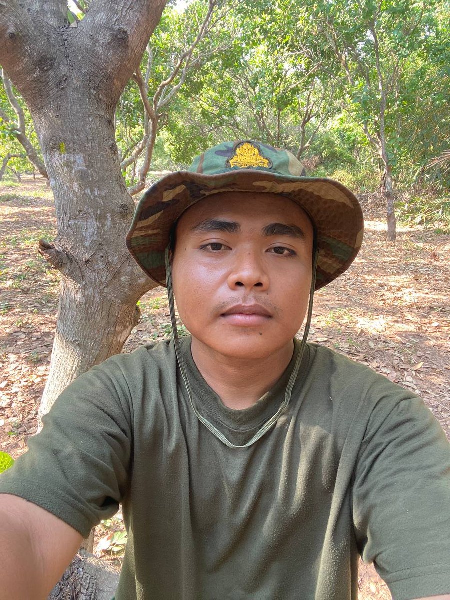 PURA_KPS's tweet photo. ខ្មៅស្រអែមចឹងសោះបានអត់មានអ្នកស្រឡាញ់😭💦💦 https://t.co/duz4OXFgrf