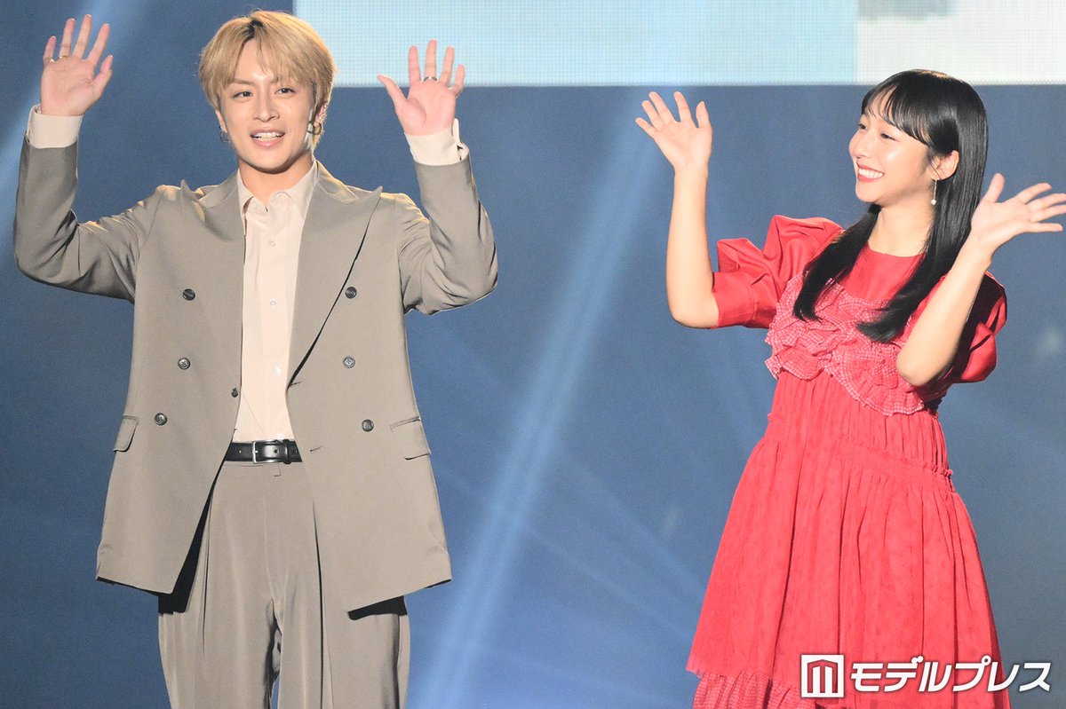 modelpress's tweet photo. 【🧡TGC松山2026🧡】

白濱亜嵐、地元凱旋で山之内すずとランウェイ ✨️

同級生「競輪」松山G1・松本貴治選手は「家も近所でずっと一緒に遊んでいた」

📸高画質写真
https://t.co/poIx4UMgsB

@_alan_official @__suzu__chan https://t.co/D22qId6M9o