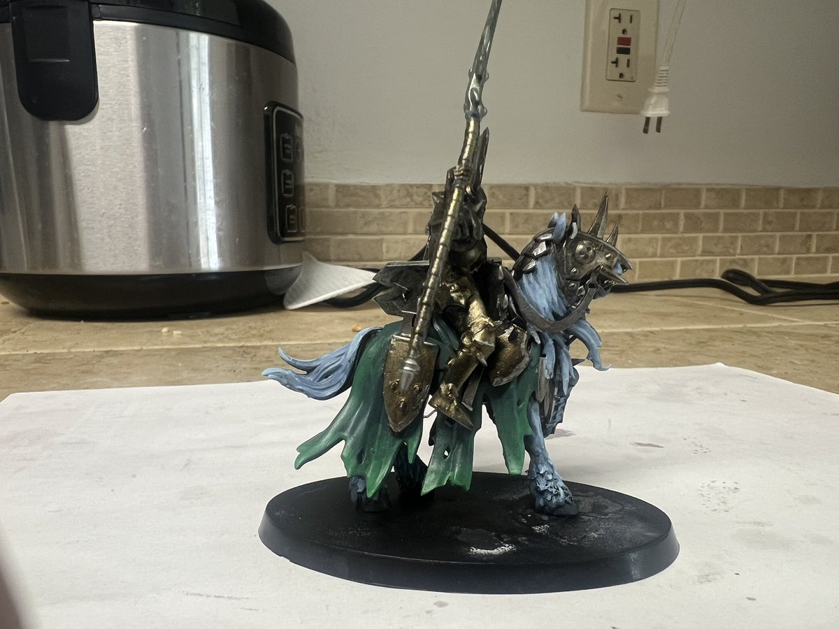 Minimano0c's tweet photo. Death knight mini #minipainting #painting #dnd https://t.co/LKW94zccdZ