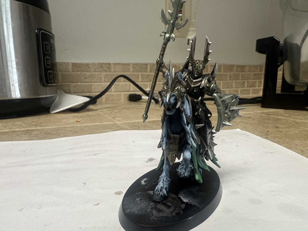 Minimano0c's tweet photo. Death knight mini #minipainting #painting #dnd https://t.co/LKW94zccdZ