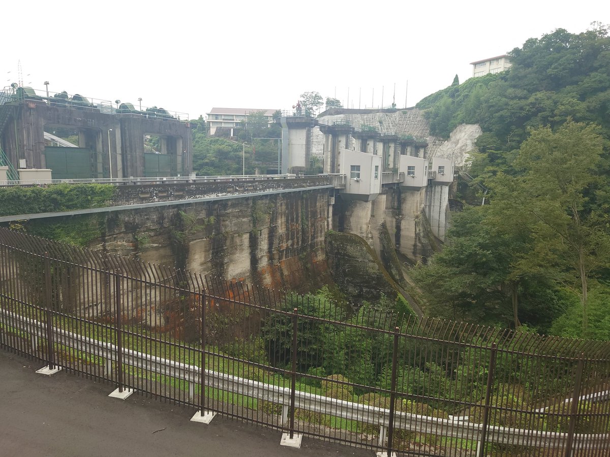 morulink's tweet photo. おまけの相模ダム　宮ケ瀬ダムが平成12年完成なので、新旧見比べてみると面白い(*˘︶˘*) https://t.co/jMJ13bkfhg