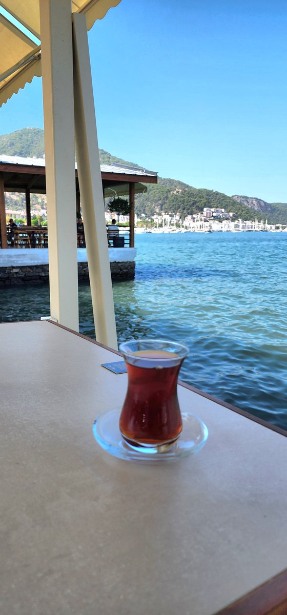 hlmyprk's tweet photo. Keşke seni bir kez daha görebilsem.
Yine hiçbir şey söylememek için.. https://t.co/i9VBYxOX54