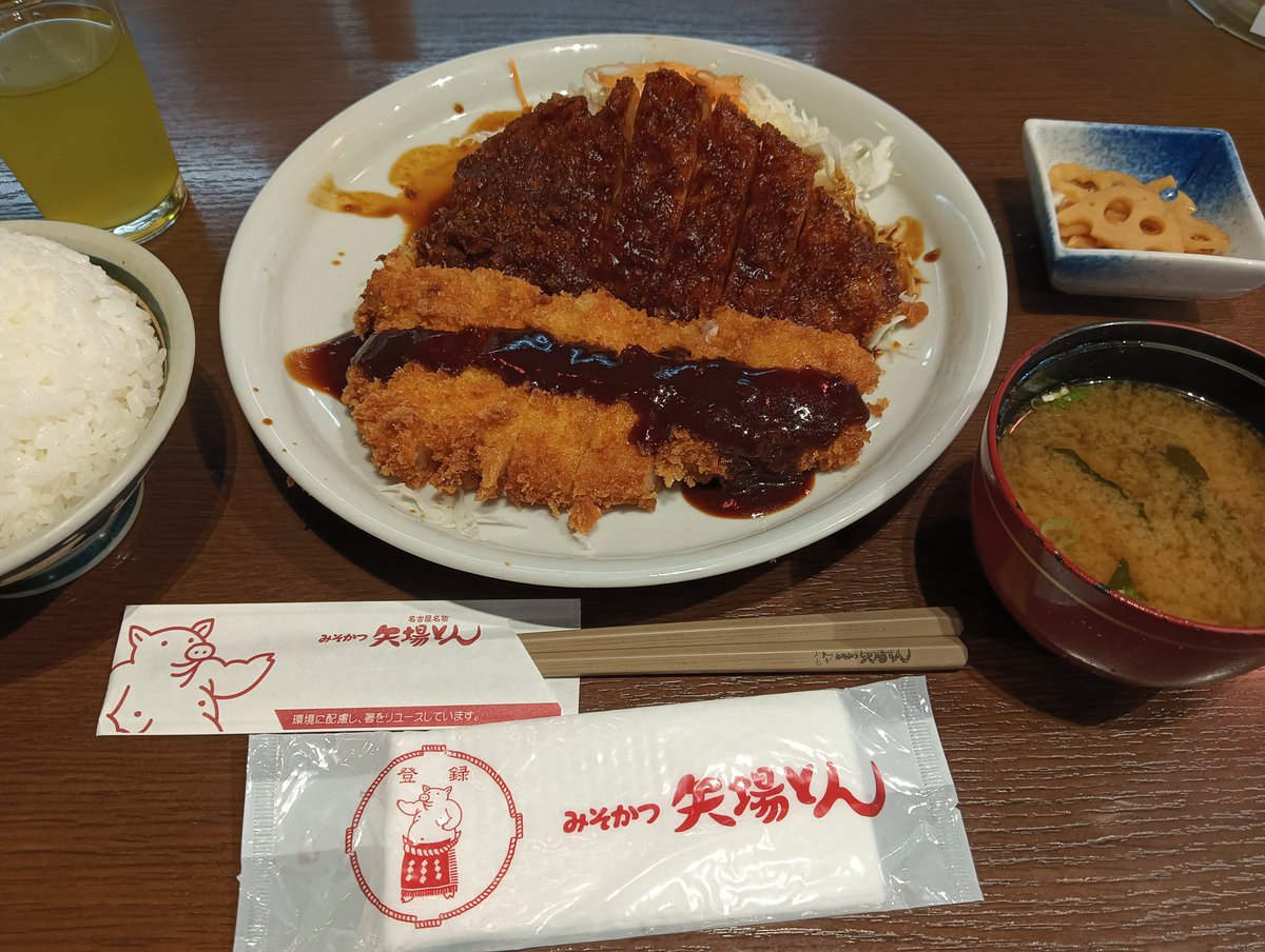 hokayagi's tweet photo. 矢場とんウマかた https://t.co/Z5dWYoNxin
