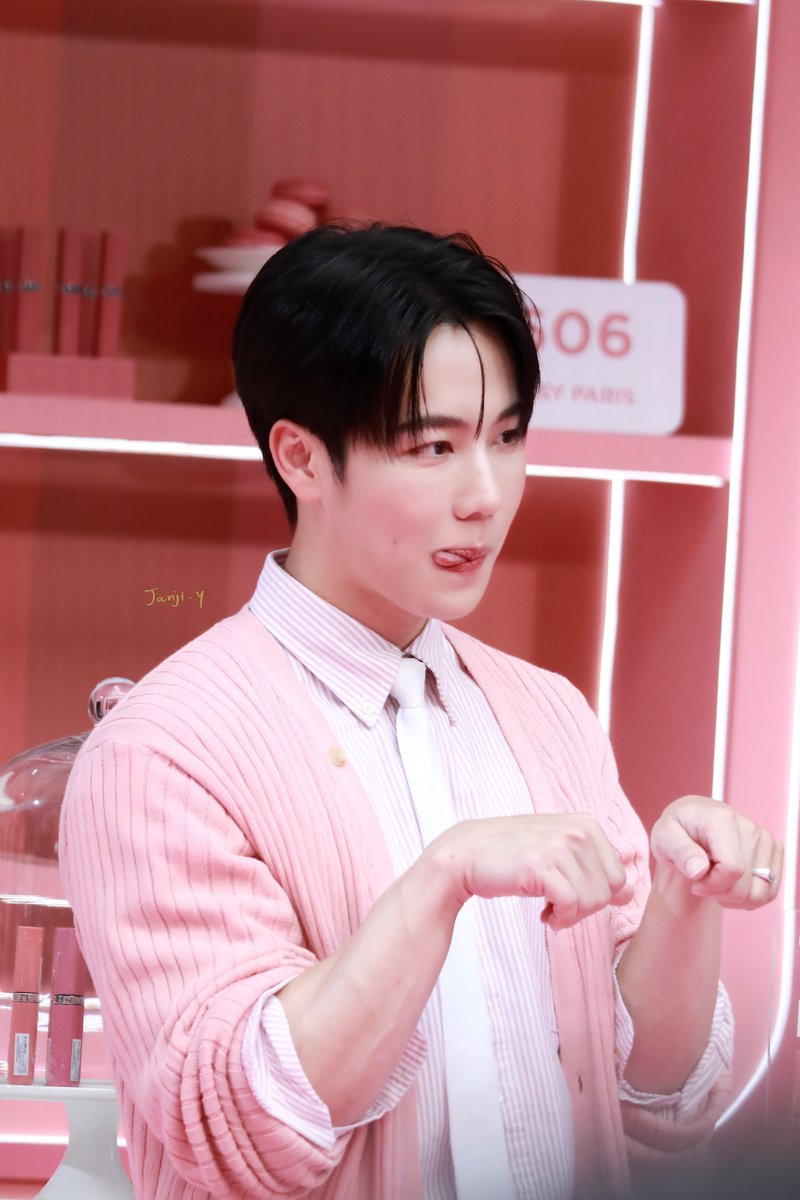 jjanji_y's tweet photo. 𝟣𝟨.𝟢𝟪.𝟤𝟢𝟤𝟨 ꜱɪᴀᴍ ꜱǫᴜᴀʀᴇ ᴏɴᴇ

             มาเคะใกล้ๆหน่อยงับ น่ารัก🤏🏻

       { #warwanarat ; @warwanarat }

｡:ﾟ+ Wanarat x LOrealParis TH
•.¸¸♪ #LOrealLaqueNudexWar
☻ #photobyminminn https://t.co/5SGIMkzIx9