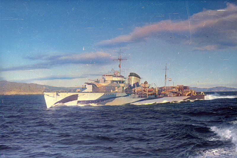 NavalEncyclope1's tweet photo. The #Gnevny class, after the lead ship were 29 (48 planned) destroyers built for the #SovietNavy in 1936-40 designated #Project7. Italian-inspired, they were not however a success. https://t.co/gIRjvLcwZc #russkyflot #russiannavy  #sovietdestroyer #project7 #gnevnyclass #WW2 https://t.co/5ZVn8syrs5