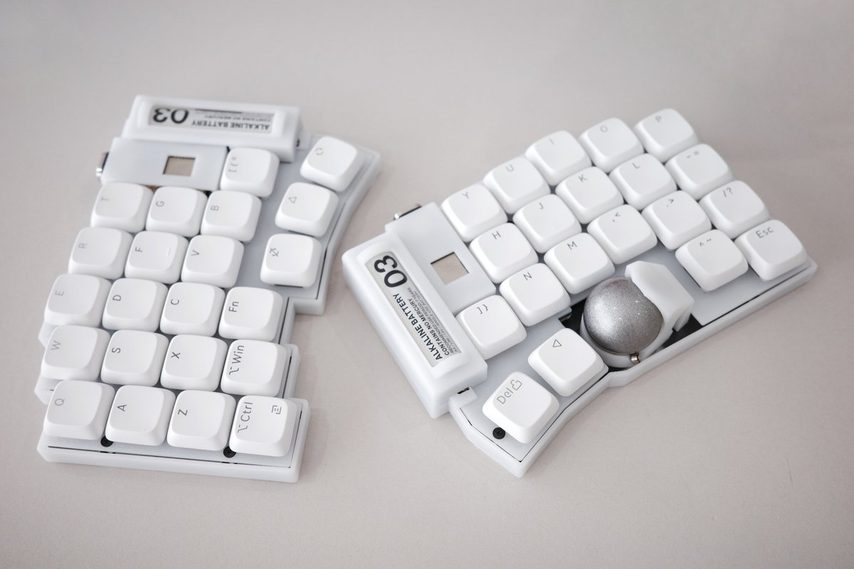 8oudzi's tweet photo. 最近愛用のキーボードたち
素晴らしいプロダクトに感謝 https://t.co/RLhF0JPtY2