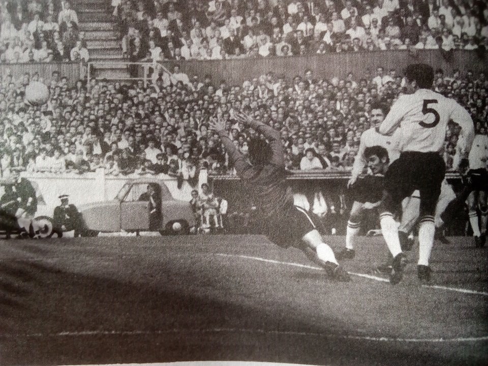 skybluesarchive's tweet photo. On this day 1969 a crowd of 41,036 saw Sky Blues play a 1-1 draw at Highfield Road with Derby, Roy Mcfarland put Derby in front after 4 mins , before Neil Martin levelled soon after. MOTD camera's were there,  has anyone got the game.match details here https://t.co/nTESPAOQ7l https://t.co/yoDAGXaYbC