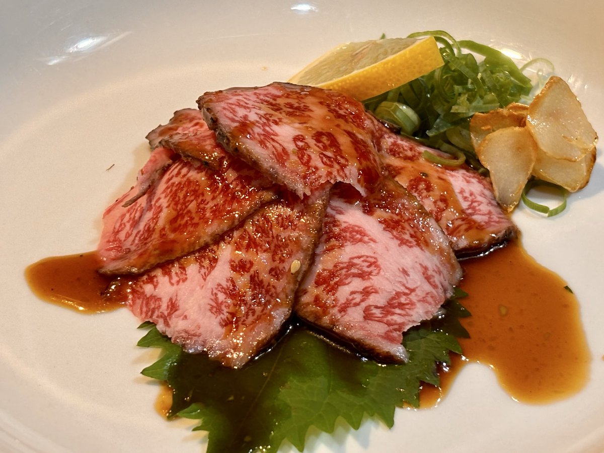 everyone1212's tweet photo. 深江橋で旨いもん食べるなら
🔥**一鶏一炭（いっけいいったん）**🔥

ここ、ほんまに何食べても美味しい！
鶏料理はもちろん、炭火の香ばしさがたまらん😋🍺
「また来たいなぁ」と思わせてくれるお気に入りのお店です。

そしてもうひとつの名物が…マスター！

なんと阪神タイガースの藤川球児さん似 https://t.co/Ng4anO0Cjf