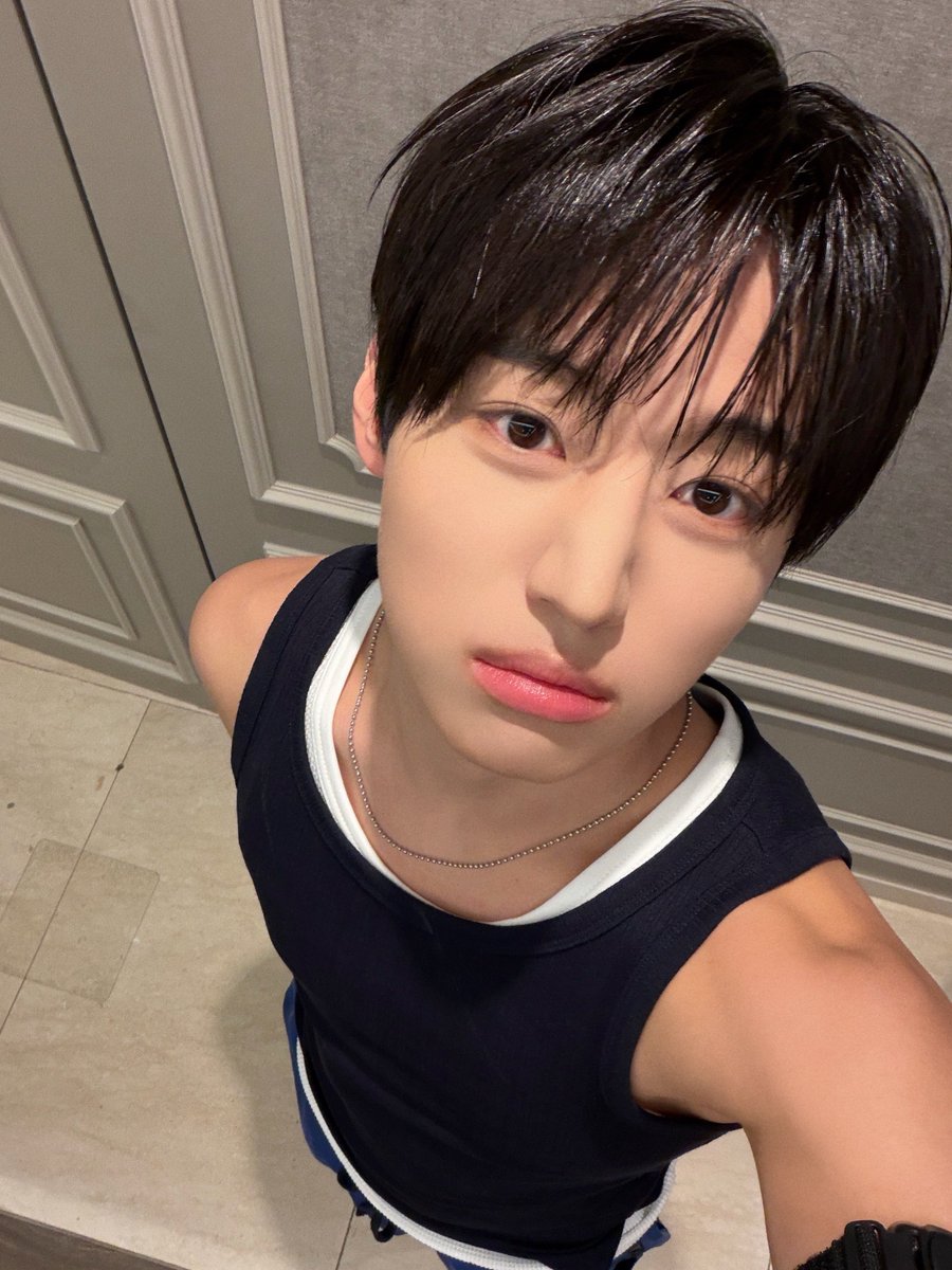 IDID_starship's tweet photo. [🌠] #장용훈_DID
캐리비안베이 🌊🌴

#IDID #아이딧 
#JANGYONGHOON #장용훈 https://t.co/H4WlSaot1Q