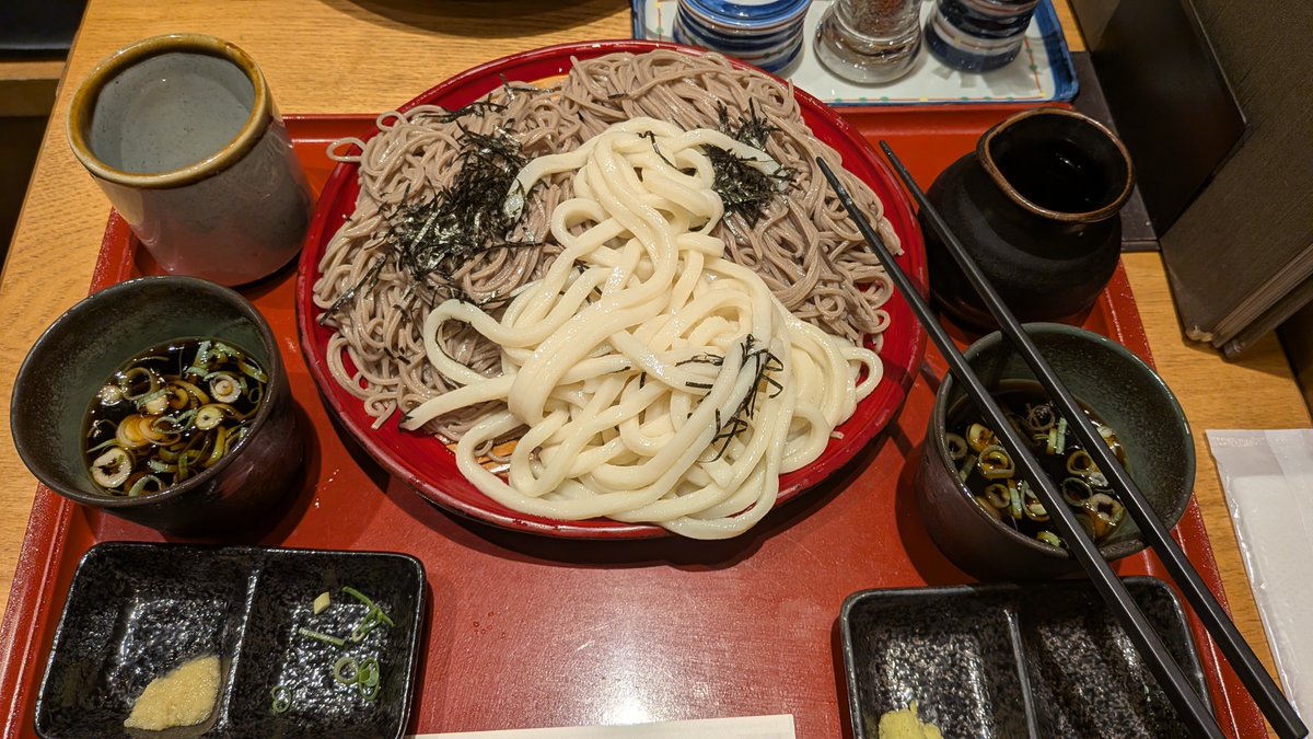 Yparman55's tweet photo. そばうどん https://t.co/RbpaERyfrM