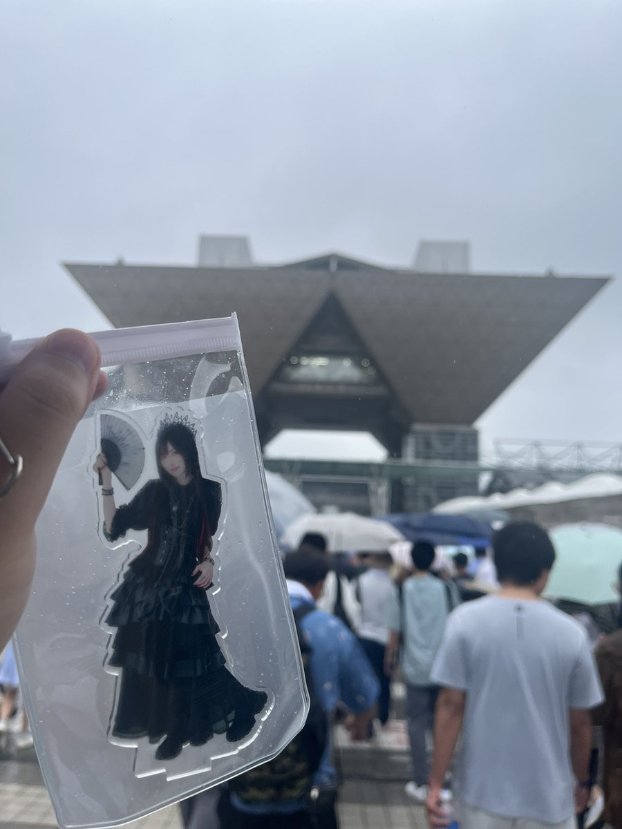 RAMIXYU1213's tweet photo. キタエリ、コミケ行ったよ
終わったよ

雨で涼しかったー https://t.co/9xmgxAmxyi