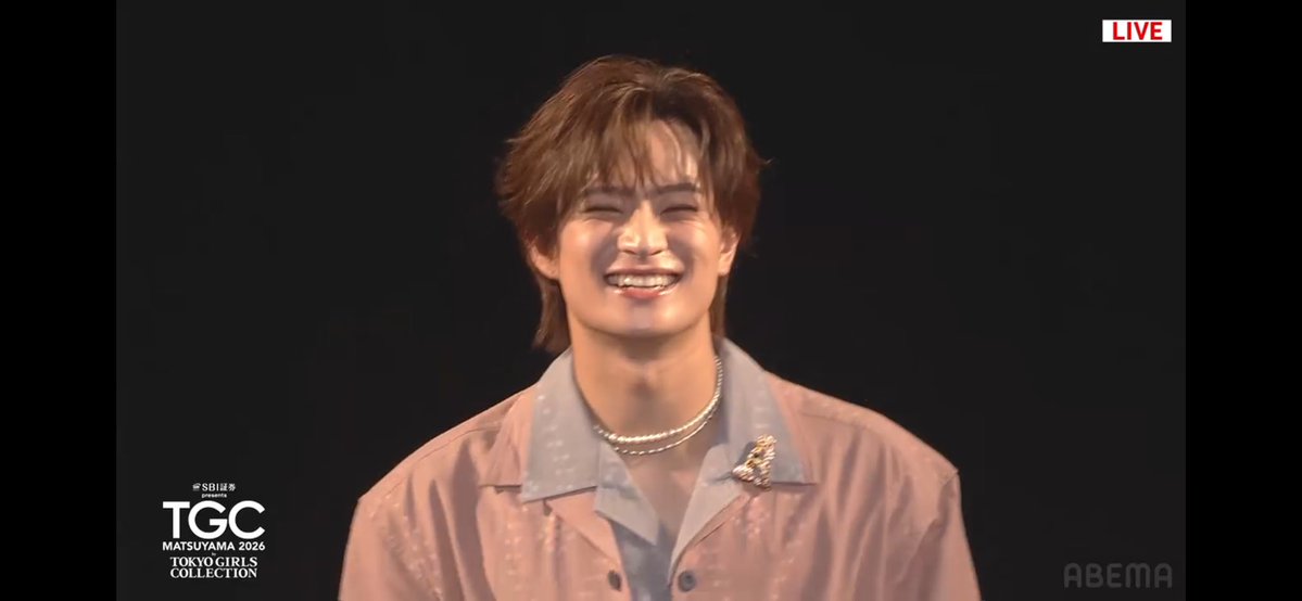 HSSR37's tweet photo. かわいいー！ってたくさん言われてご満悦なのかわいい😂😂
 #ACEes  #浮所飛貴  #TGC https://t.co/CXo0EqGSGG