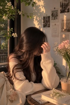 BugraYatmaz's tweet photo. この夏を彩る彼女は、カメラと視線の両方を奪った、夕日は彼女のために働いている 🌊 💖 ✨

#anime #animegirl #イラスト #アート
eZNc https://t.co/kxiutNu59s
