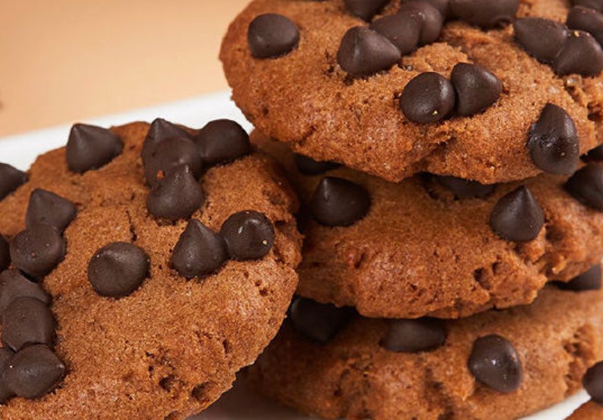 KieranStar83085's tweet photo. Just pulled my homemade chocolate chip cookies out of the oven—warm, buttery, and smelling like heaven! Sunday baking hits different , https://t.co/8tHSYvNJaL