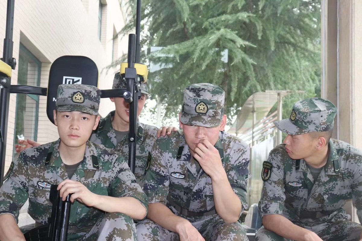 helacy4's tweet photo. 老婆叫我兵哥哥也行🥺##1m #退役 #鸡巴 #腹肌 #调教 #肌肉 https://t.co/9WeB1T8bRo